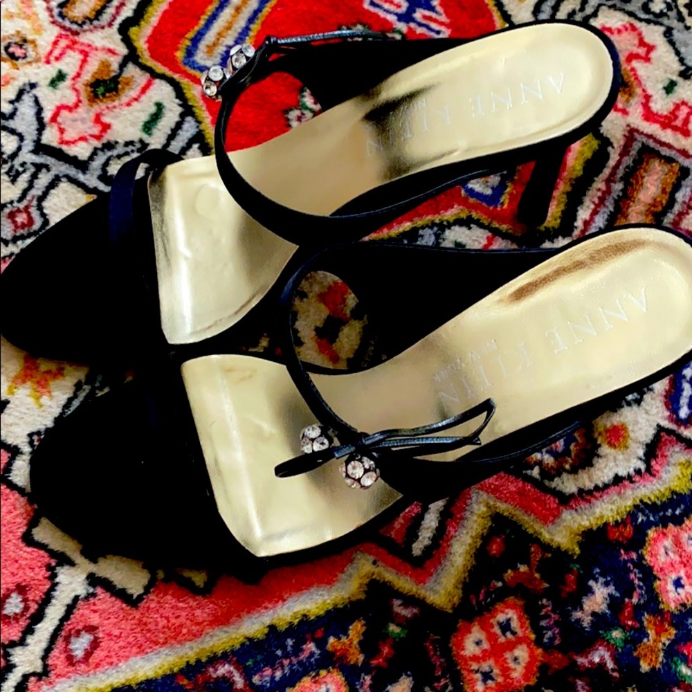 Gorgeous satin heels